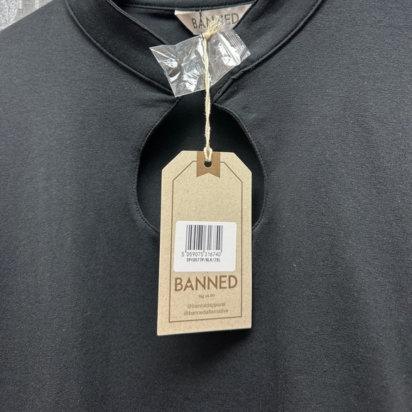 PLUS SIZES! Long Sleeve Keyhole Retro Top. Perfect for the cooler weather! - Picture 4 of 4